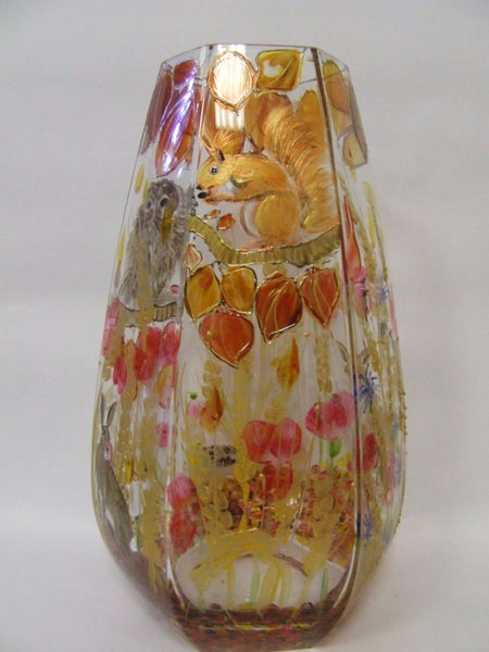 british wildlife vase