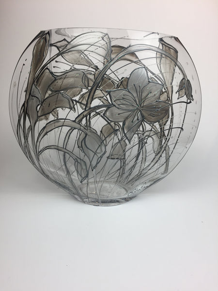 oval vase -large- silver lilies